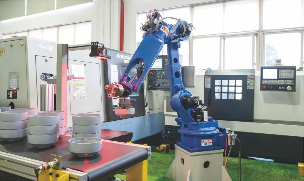 Warom Technology Incorporated Company خط إنتاج المصنع